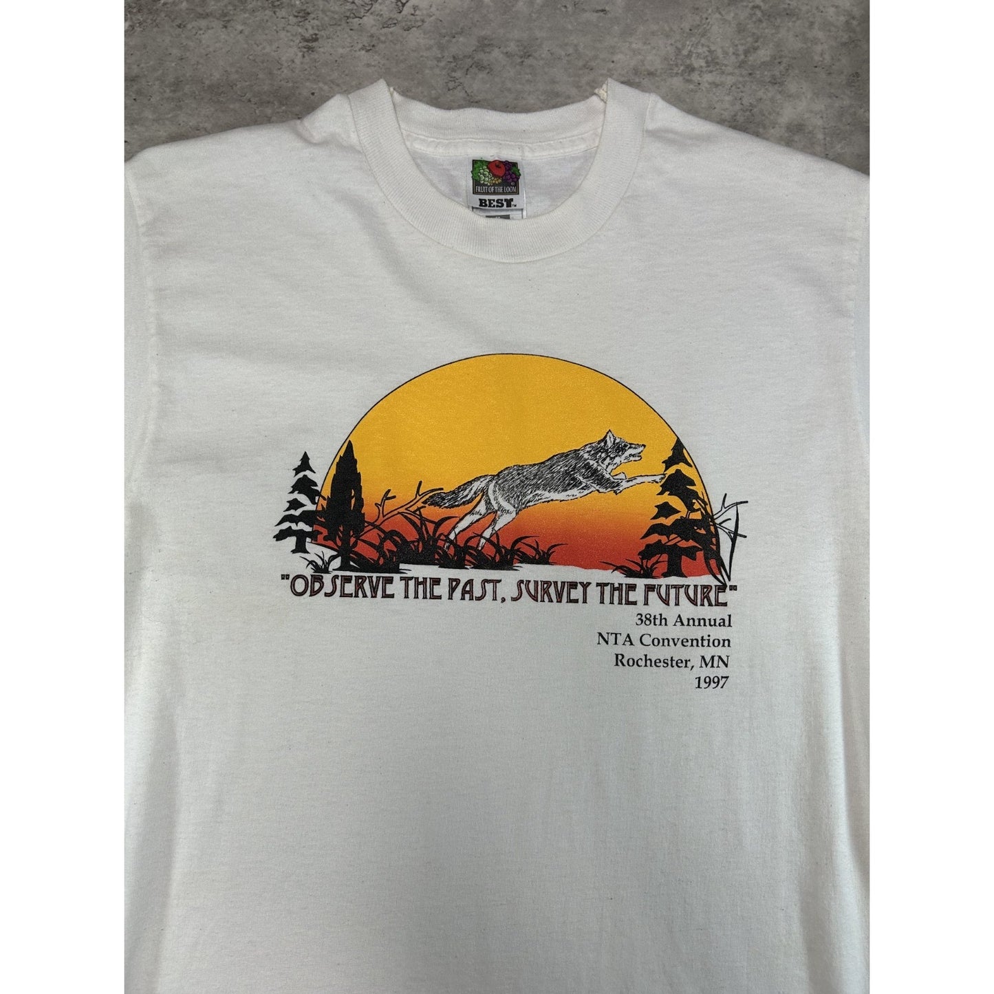 Vintage 1997 Observe The Past, Survive The Future Wolf Graphic T-Shirt Sz Medium