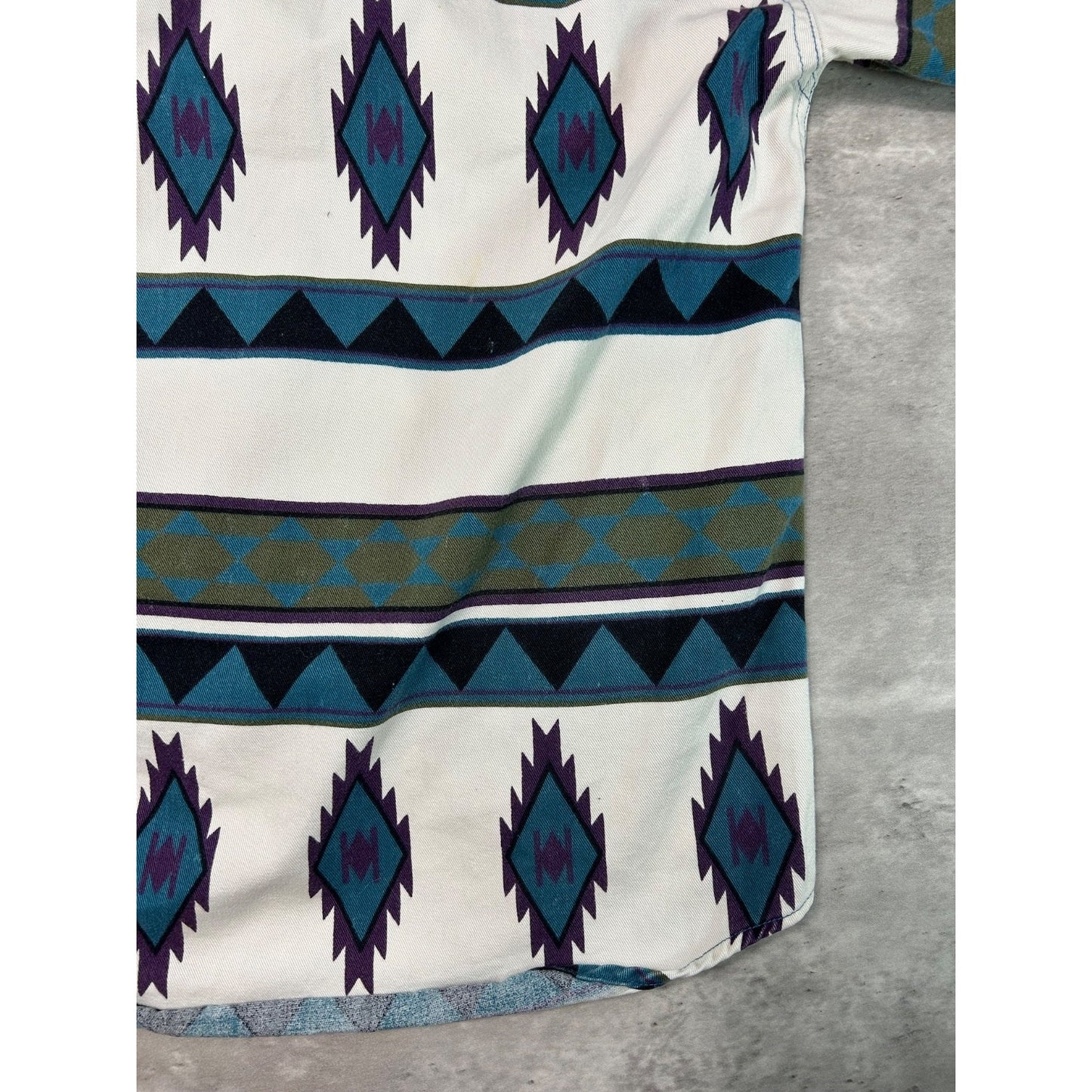 Vintage Arizona Aztec Western Style Long Sleeve Button Up Shirt Sz Medium YOUTH