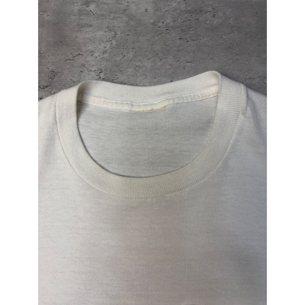 Vintage Banana Republic Travel & Safari Clothing Co Graphic T-Shirt Size Small