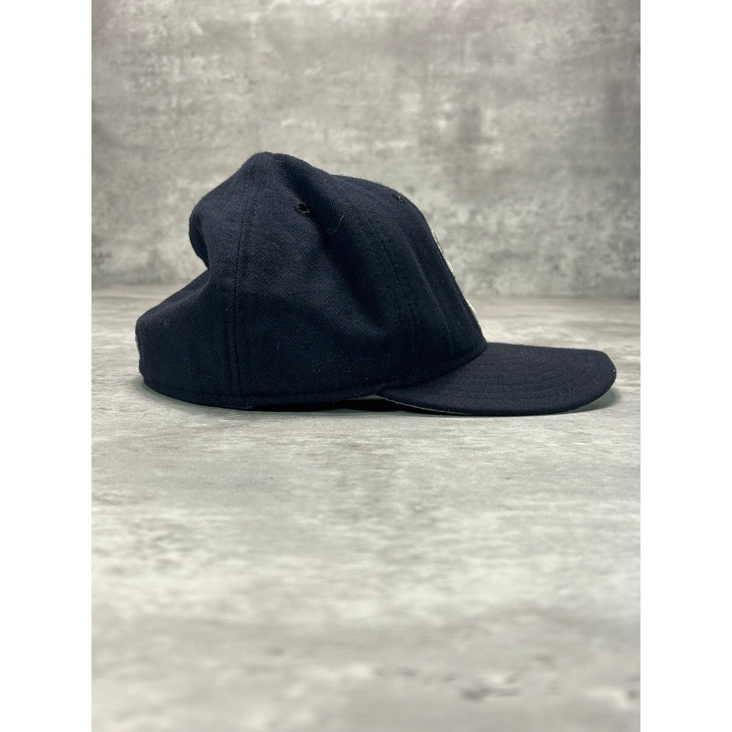 Vintage Seattle Mariners MLB Embroidered Logo Baseball Hat Size 7 3/8