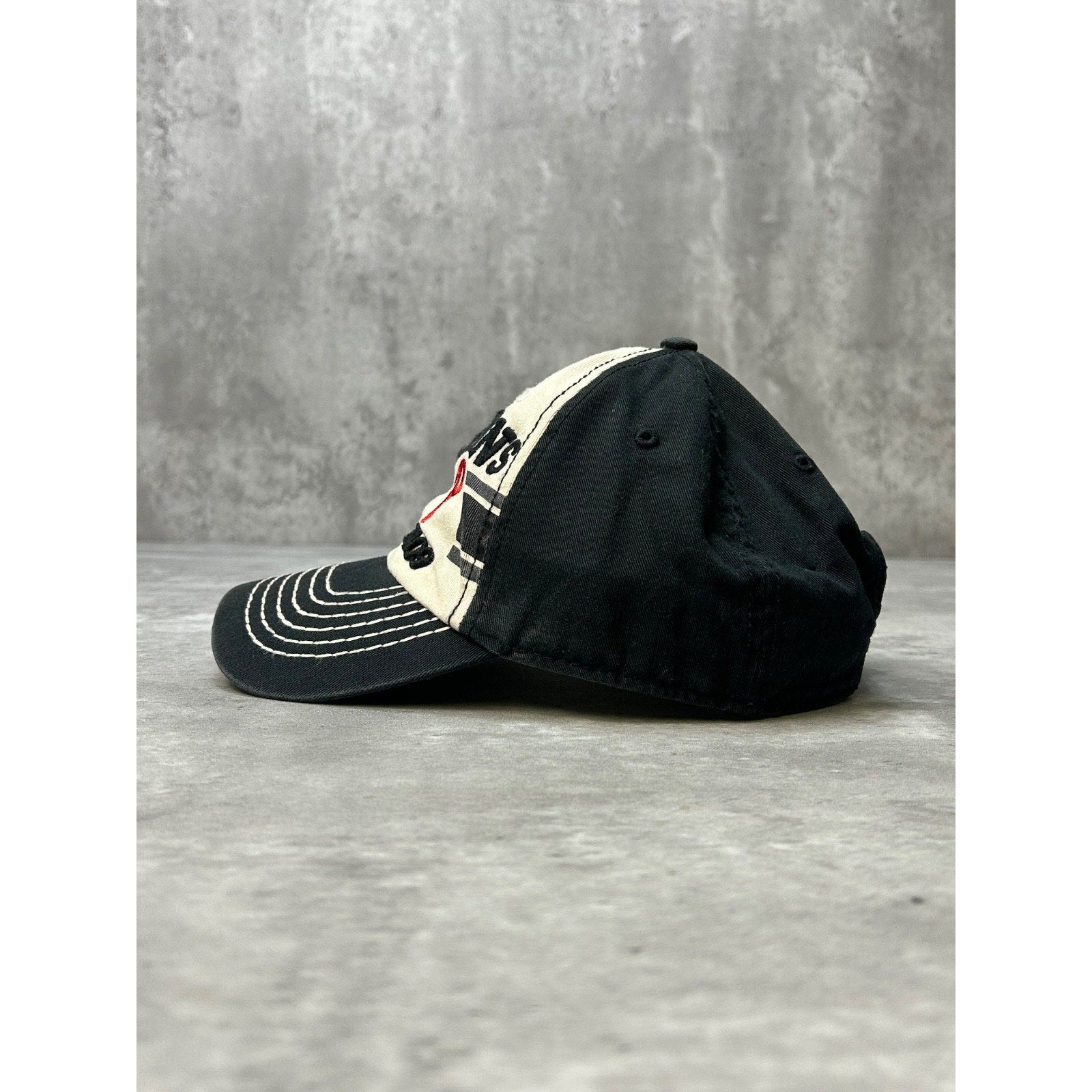 Philadelphia Phillies MLB Division Champs Embroidered Logo Strapback Hat OSFA
