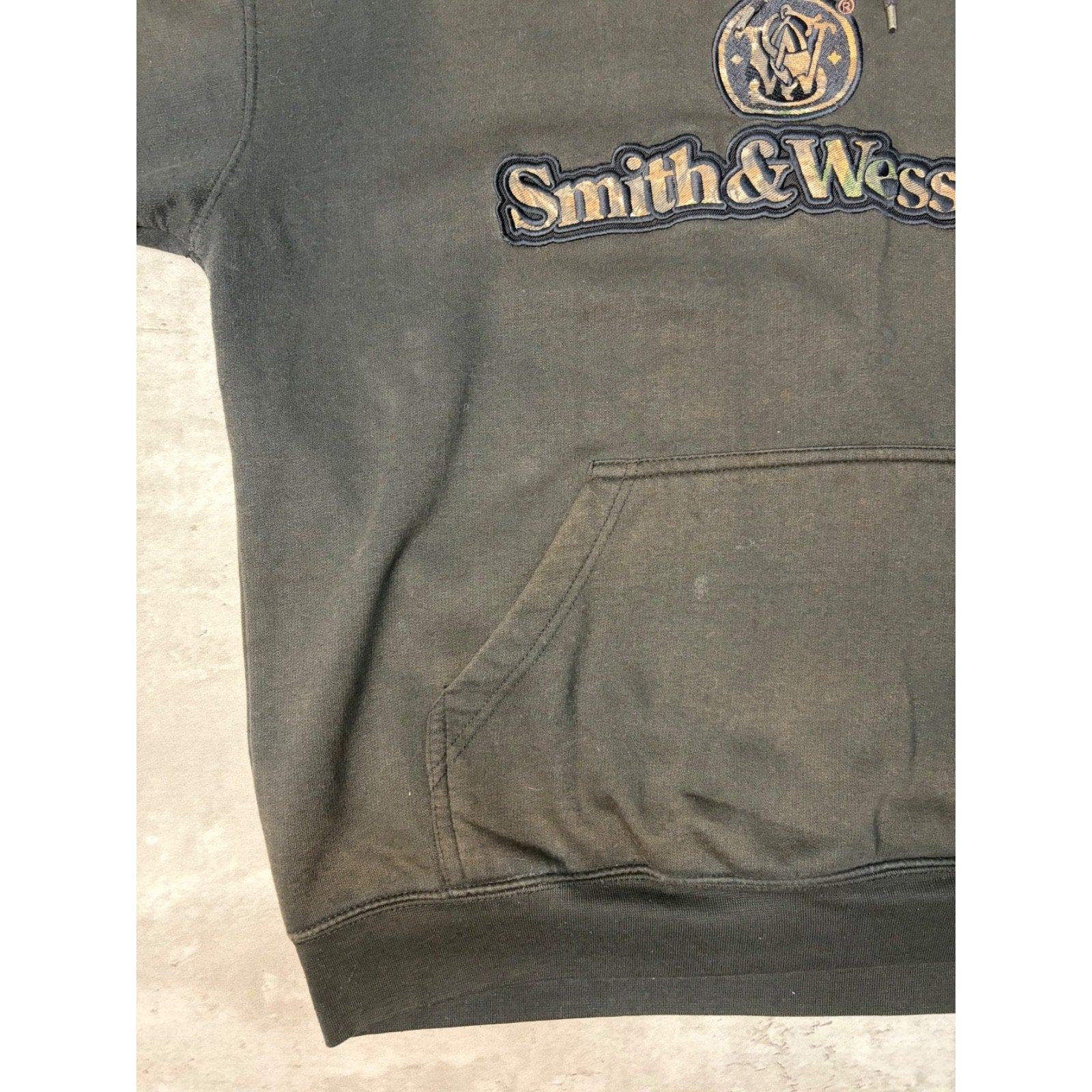 Vintage Smith & Wesson Realtree Xtra Spellout Logo Hooded Sweatshirt Size Large