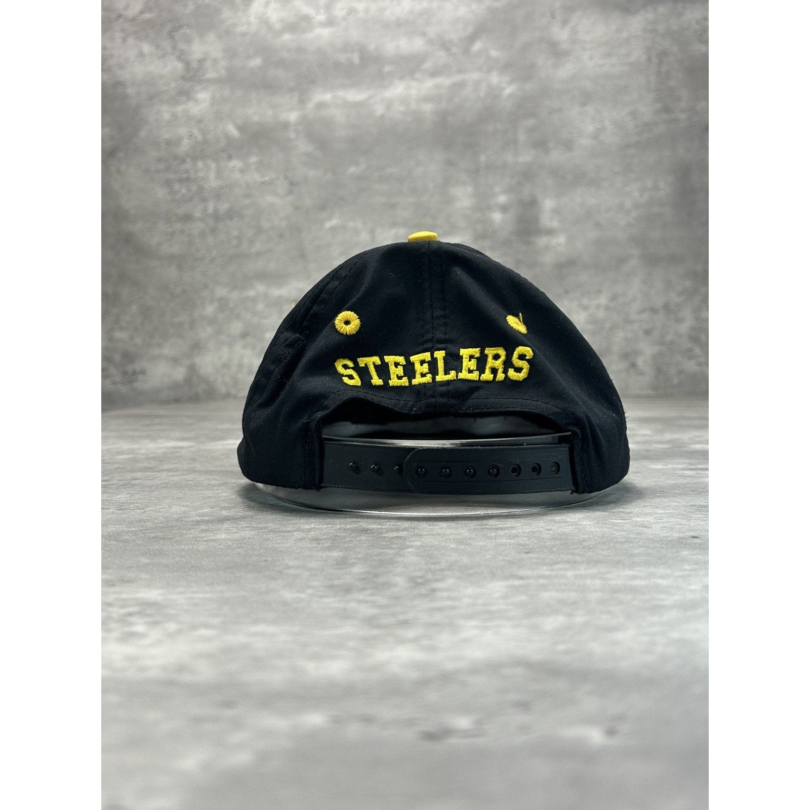 Vintage 90s Pittsburgh Steelers NFL Embroidered Logo Football Snapback Hat YOUTH