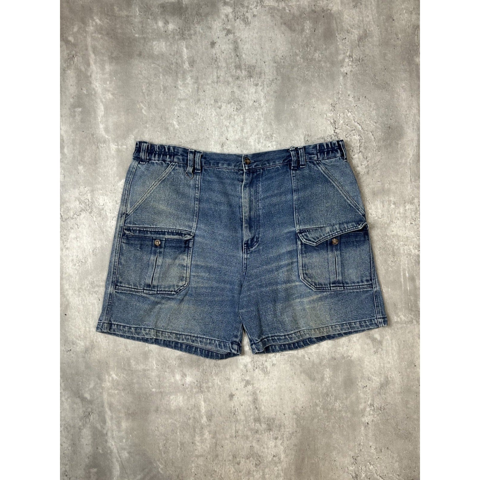 Vintage Dickies Medium Wash Denim Workwear Cargo Shorts Size 40