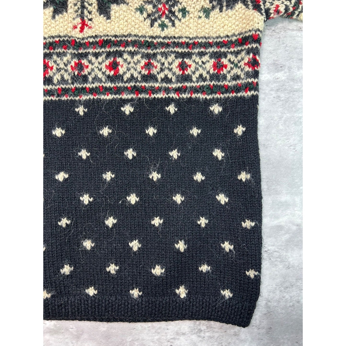 Vintage 80s/90s Snowflake Print Pullover Turtleneck Sweater Size Large