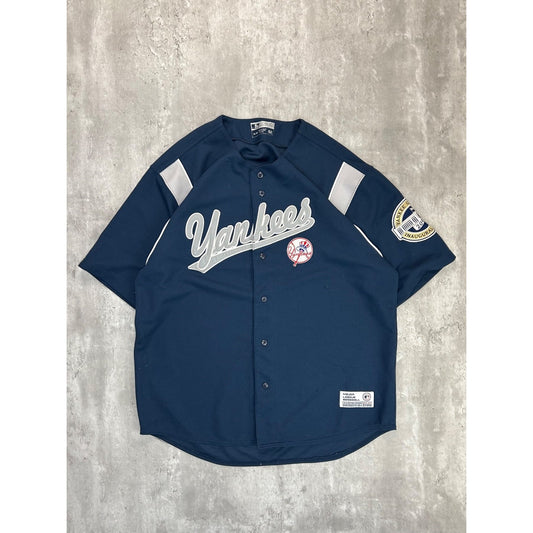 New York Yankees MLB Tailsweep Spellout Baseball Jersey Size XL Blue