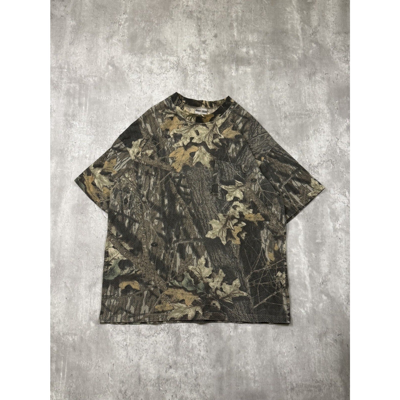 Vintage Jerseys Outdoors Realtree Camo Hunting Mesh T-Shirt Size Large