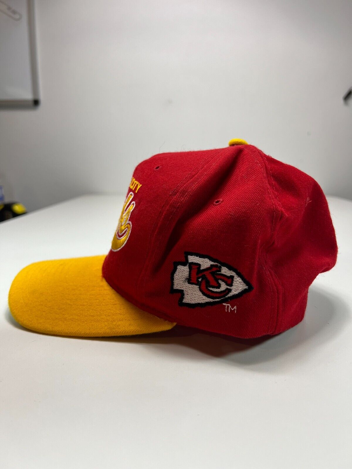 Vintage 90s Kansas City Chiefs NFL Starter Tail Sweep Script Snapback Hat OSFA