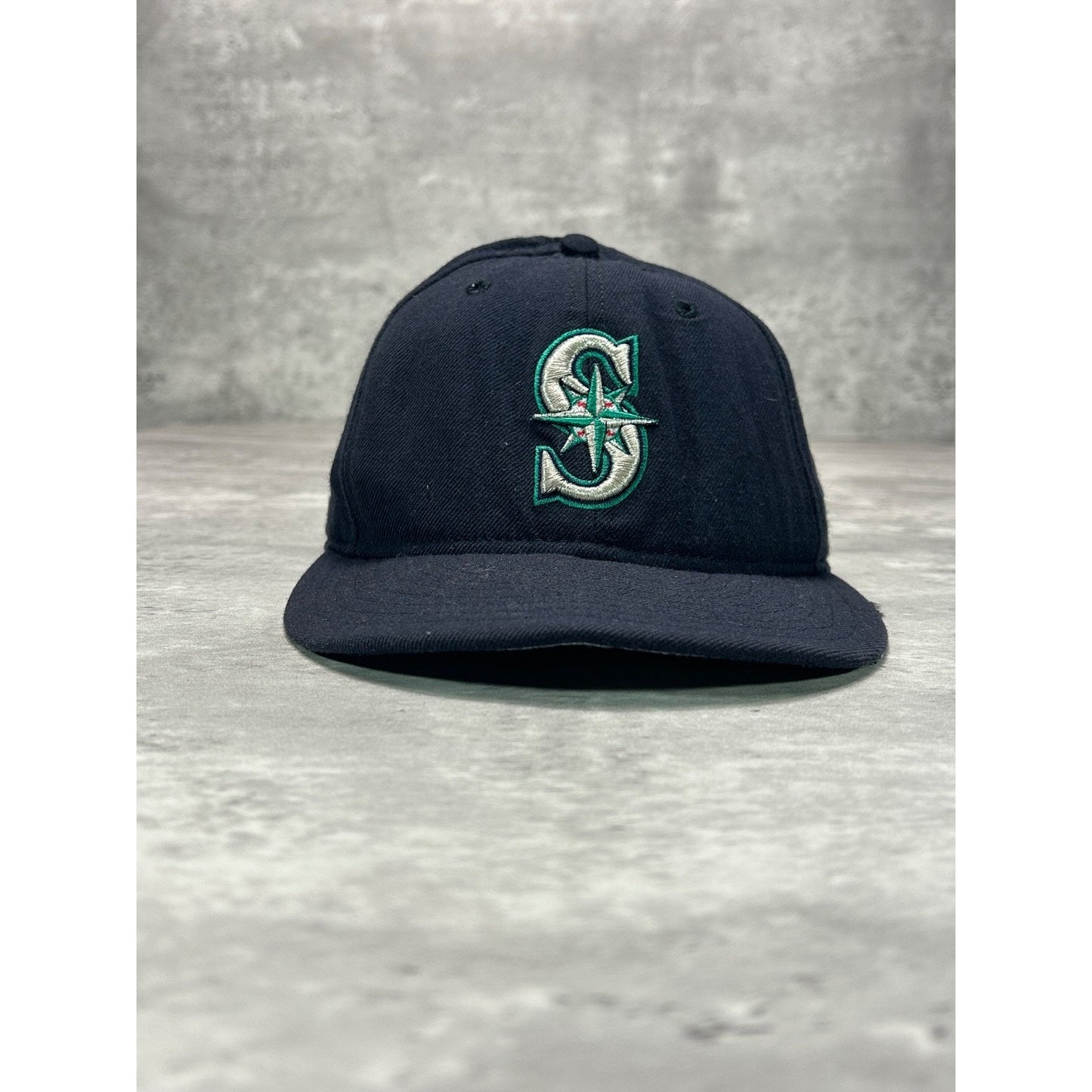 Vintage Seattle Mariners MLB Embroidered Logo Baseball Hat Size 7 3/8