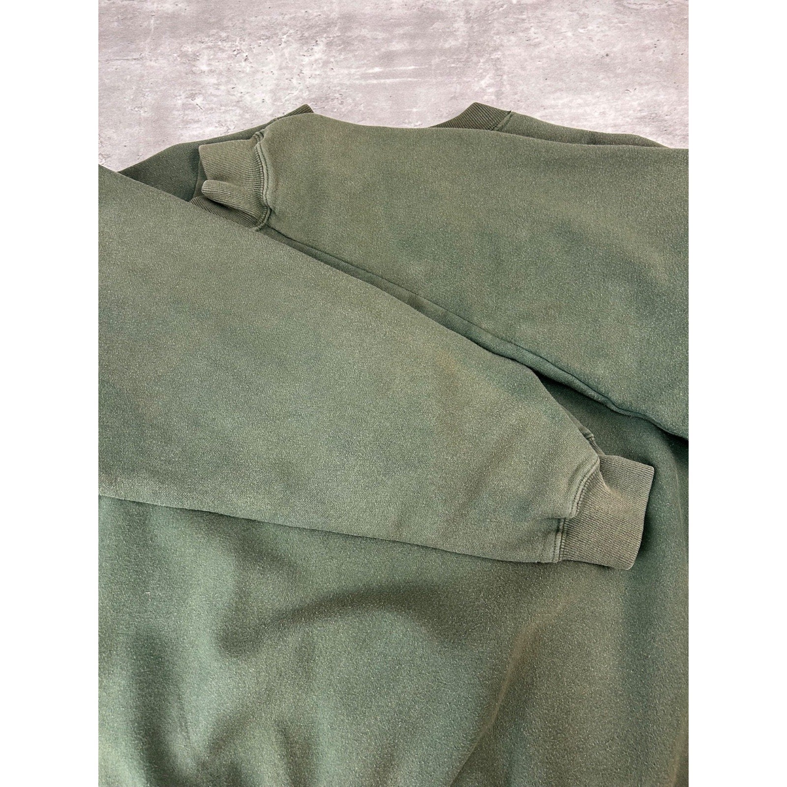 Vintage GAP Blank Green Pullover Crewneck Sweatshirt Size Medium