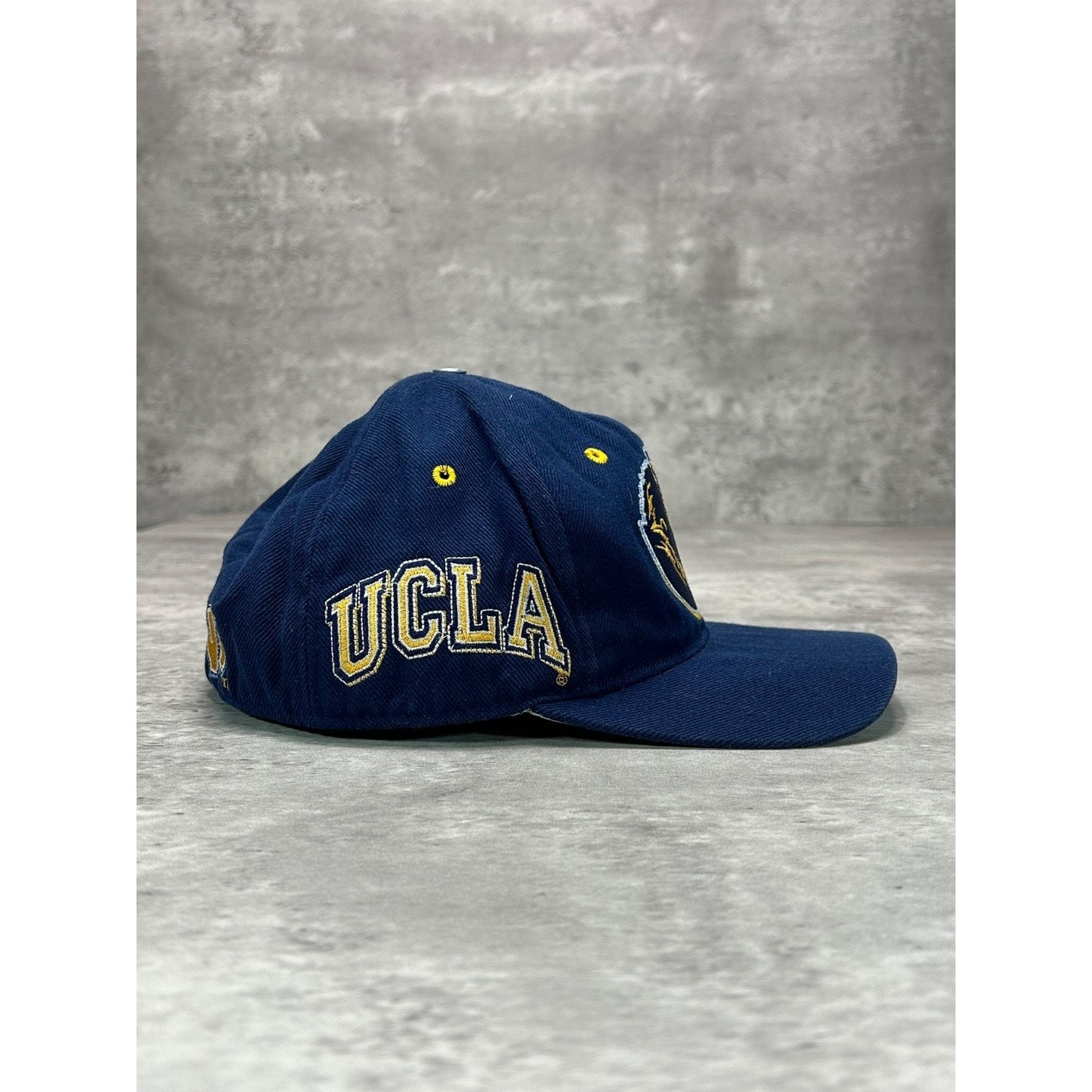 Vintage 90s UCLA Bruins NCAA Embroidered Logo Fitted Hat Size 7 1/4