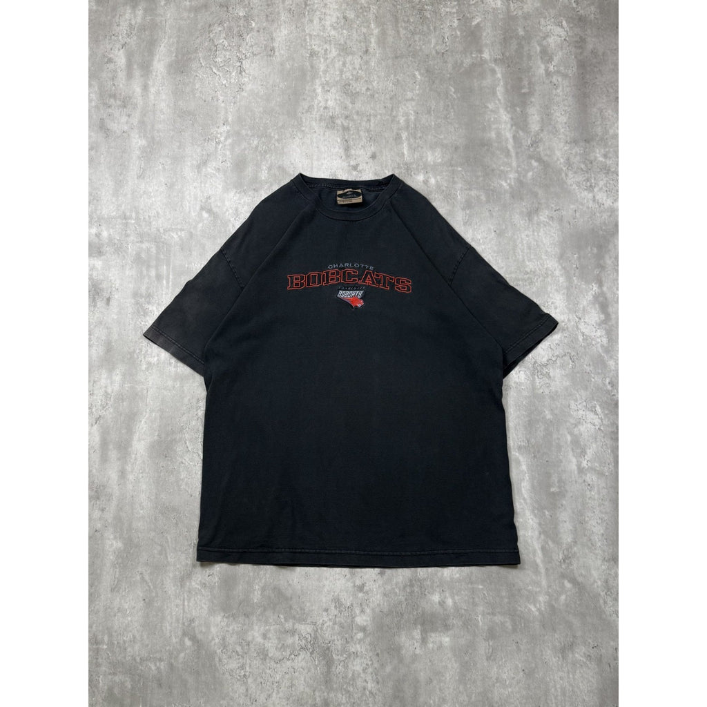 Vintage 90s Charlotte Bobcats Embroidered Spellout T-Shirt Size XL