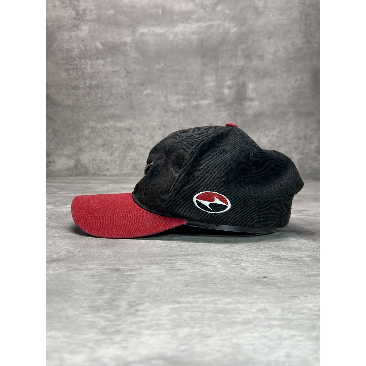 Vintage 2000s Tiger Woods Nike Metallic Swoosh Strapback Hat OSFA Black