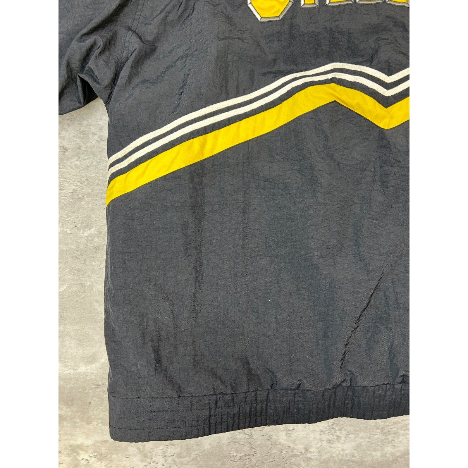 Vintage 90s Pittsbrugh Steelers NFL Embroidered Insulated Jacket Size XL