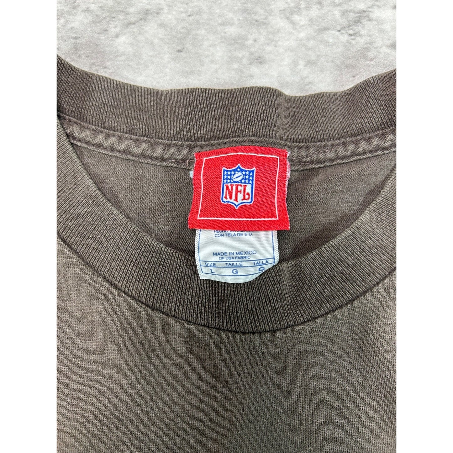 Vintage Cleveland Browns NFL Graphic Spellout Football T-Shirt Size Large