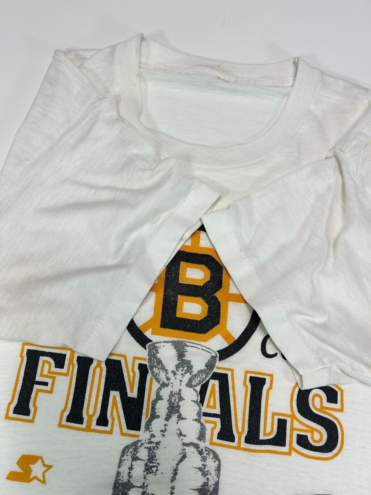 Vintage 1988 Boston Bruins NHL Stanley Cup Graphic Starter T-Shirt Size Medium