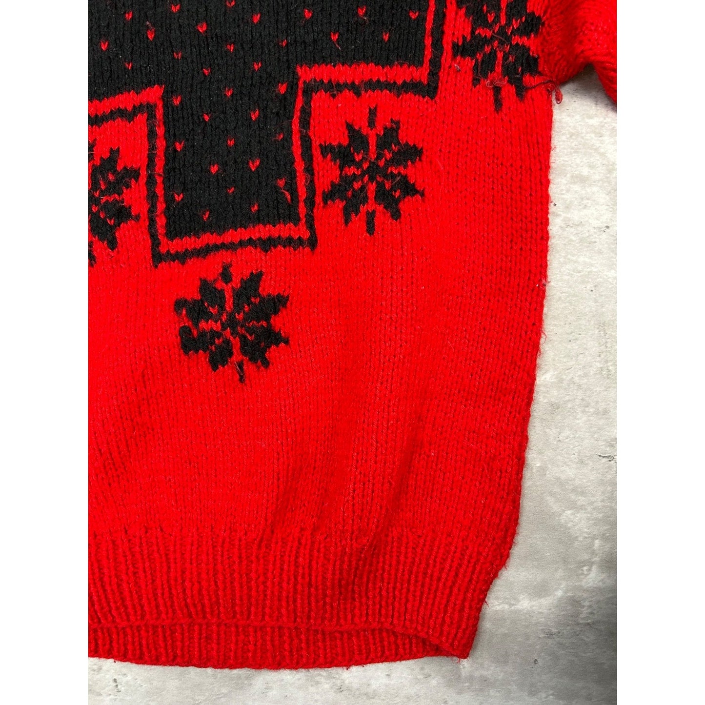 Vintage 80s/90s Handmade Snowflake Graphic Pullover Mock Neck Sweater Size Large