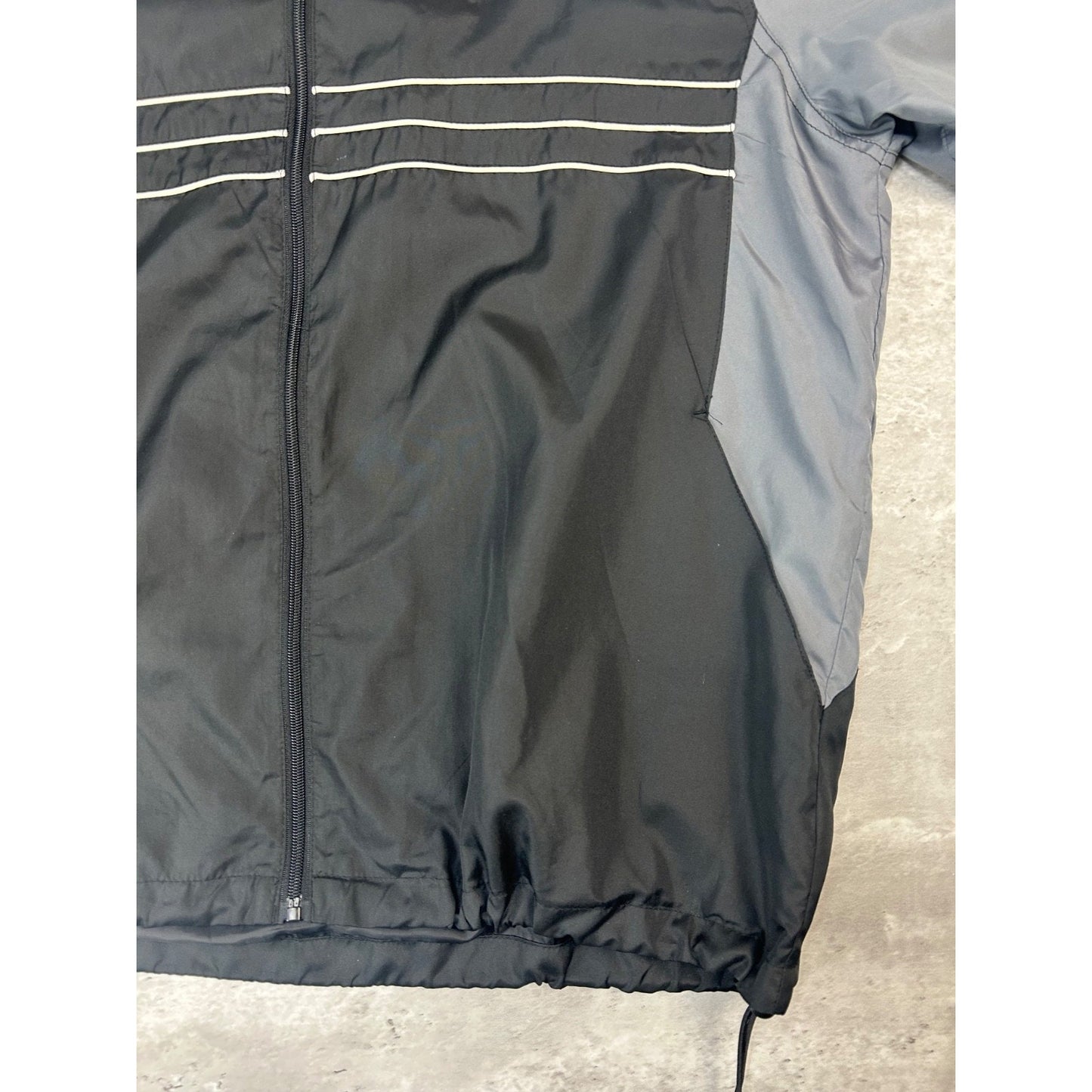 Vintage Detroit Lions NFL Embroidered Logo Nylon Windbreaker Jacket Size XL