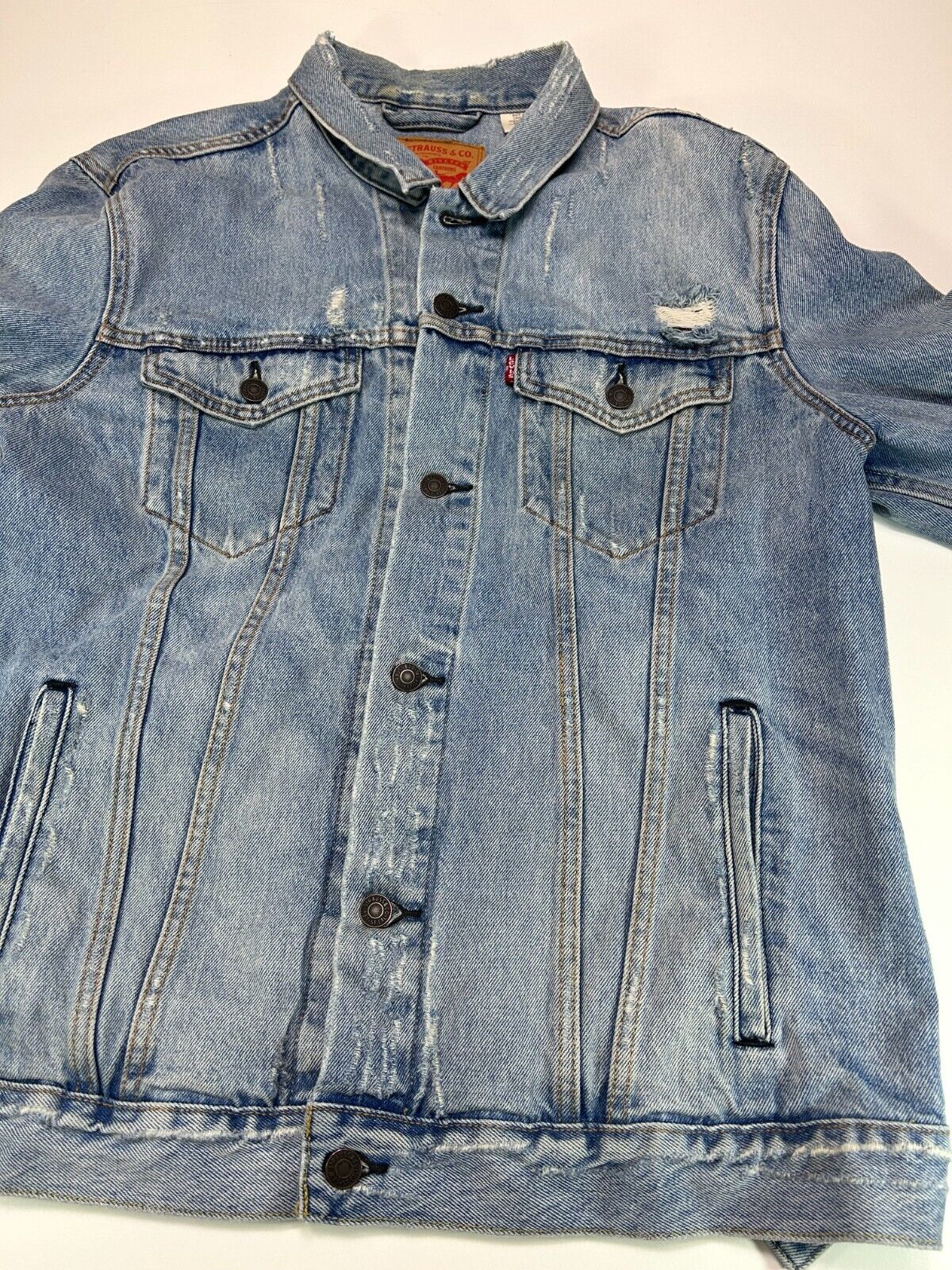 Levis Red Tab Light Wash Denim Type 3 Distressed Trucker Jacket Size XL Blue