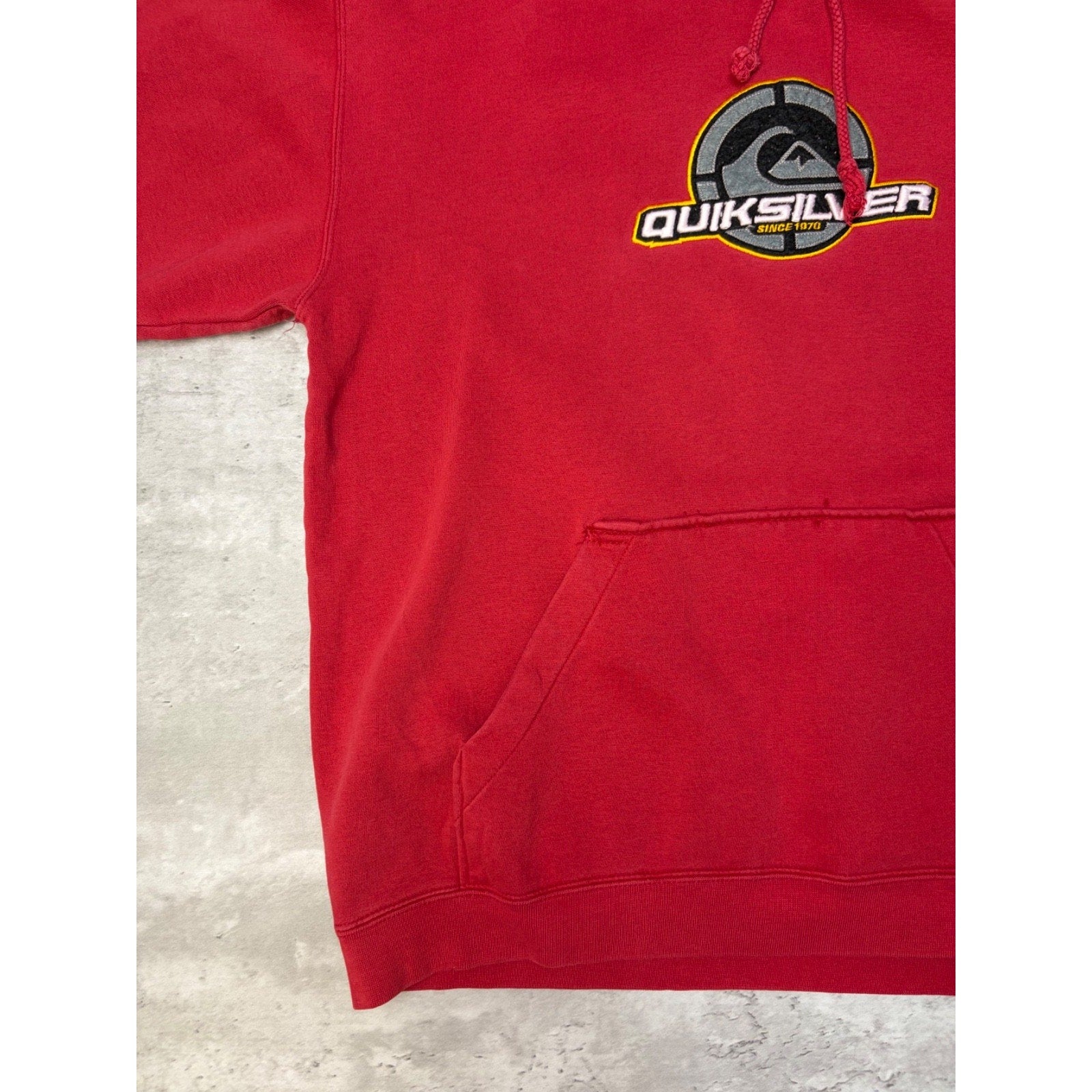 Vintage Y2K Quiksilver Embroidered Logo Spellout Hooded Sweatshirt Size Small