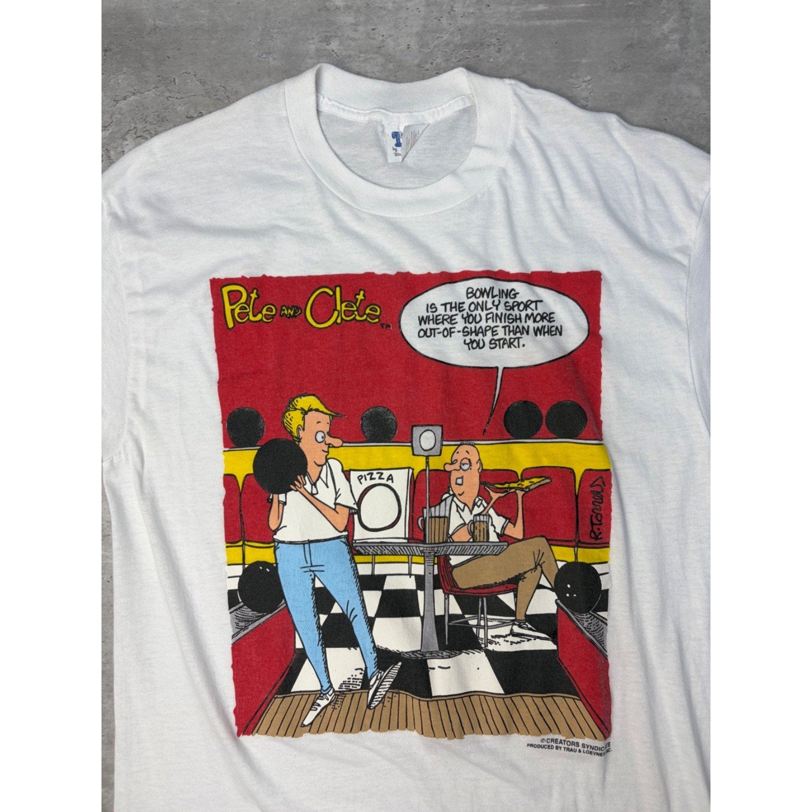Vintage 90s Pete & Clete Out Of Shape Bowling Graphic T-Shirt Size Large
