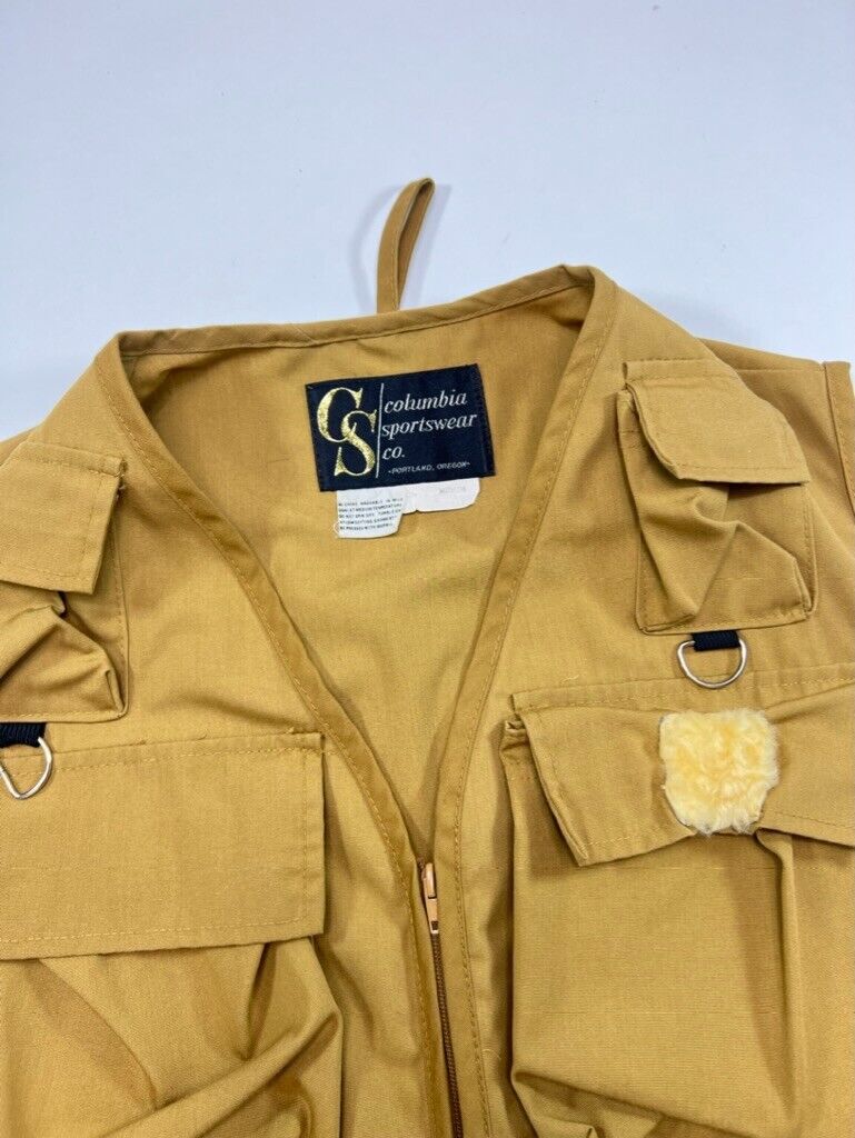 Vintage 90s Columbia Sportswear Hunting/Fishing Vest Jacket Size Medium Beige