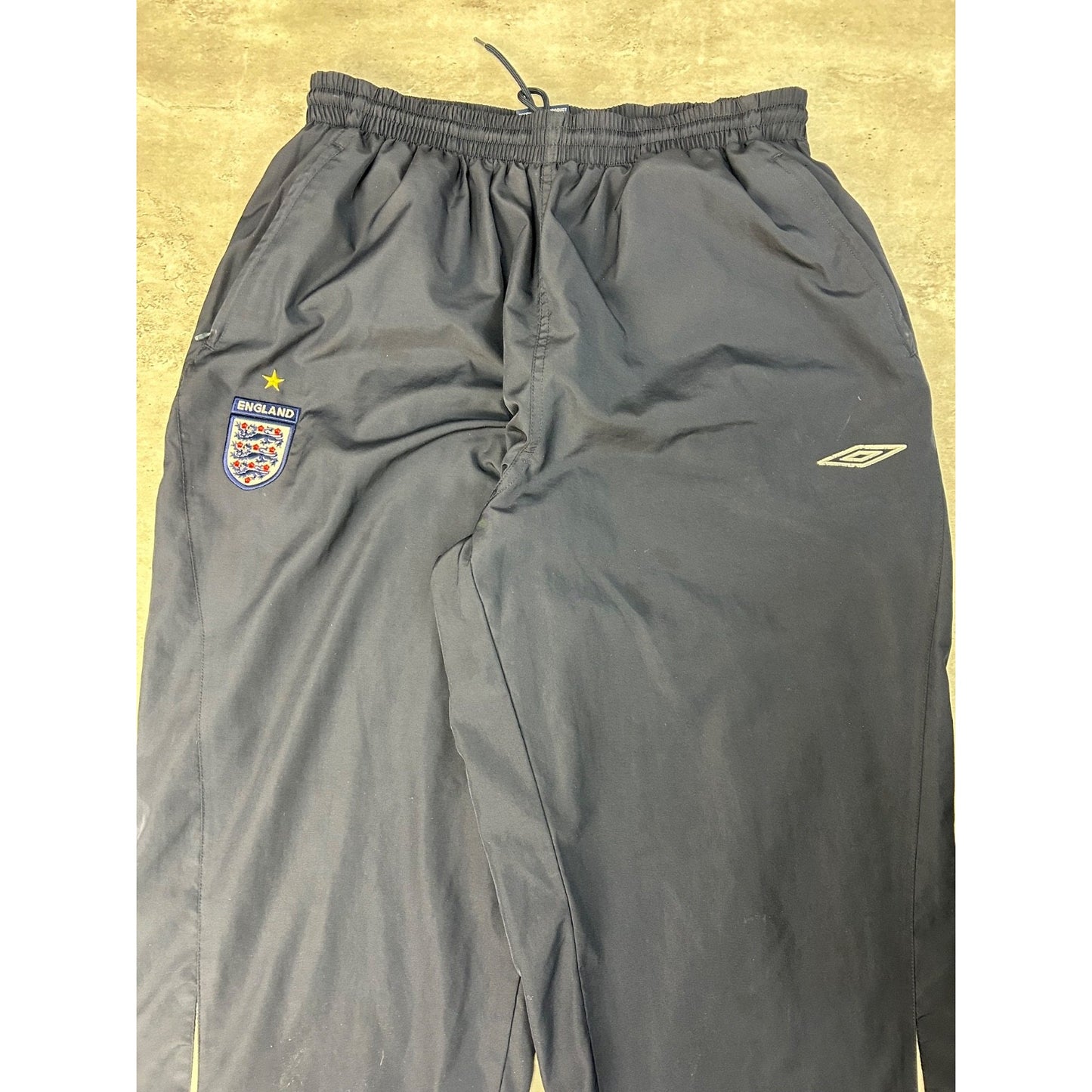 Vintage 90s England Soccer Embroidered Crest Umbro Nylon Track Pants Size XL
