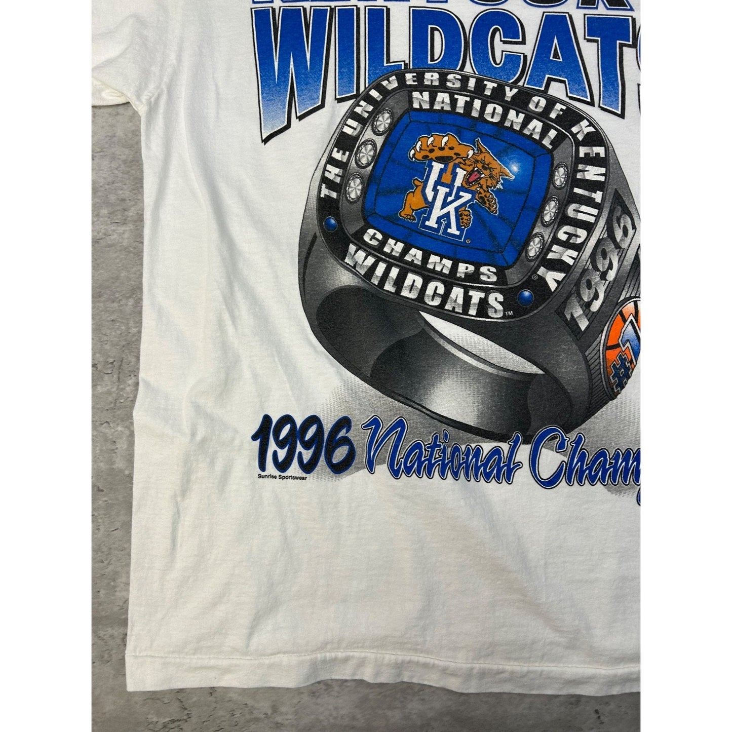 Vintage 1996 Kentucky Wildcats NCAA Basketball National Champs T-Shirt Sz Large