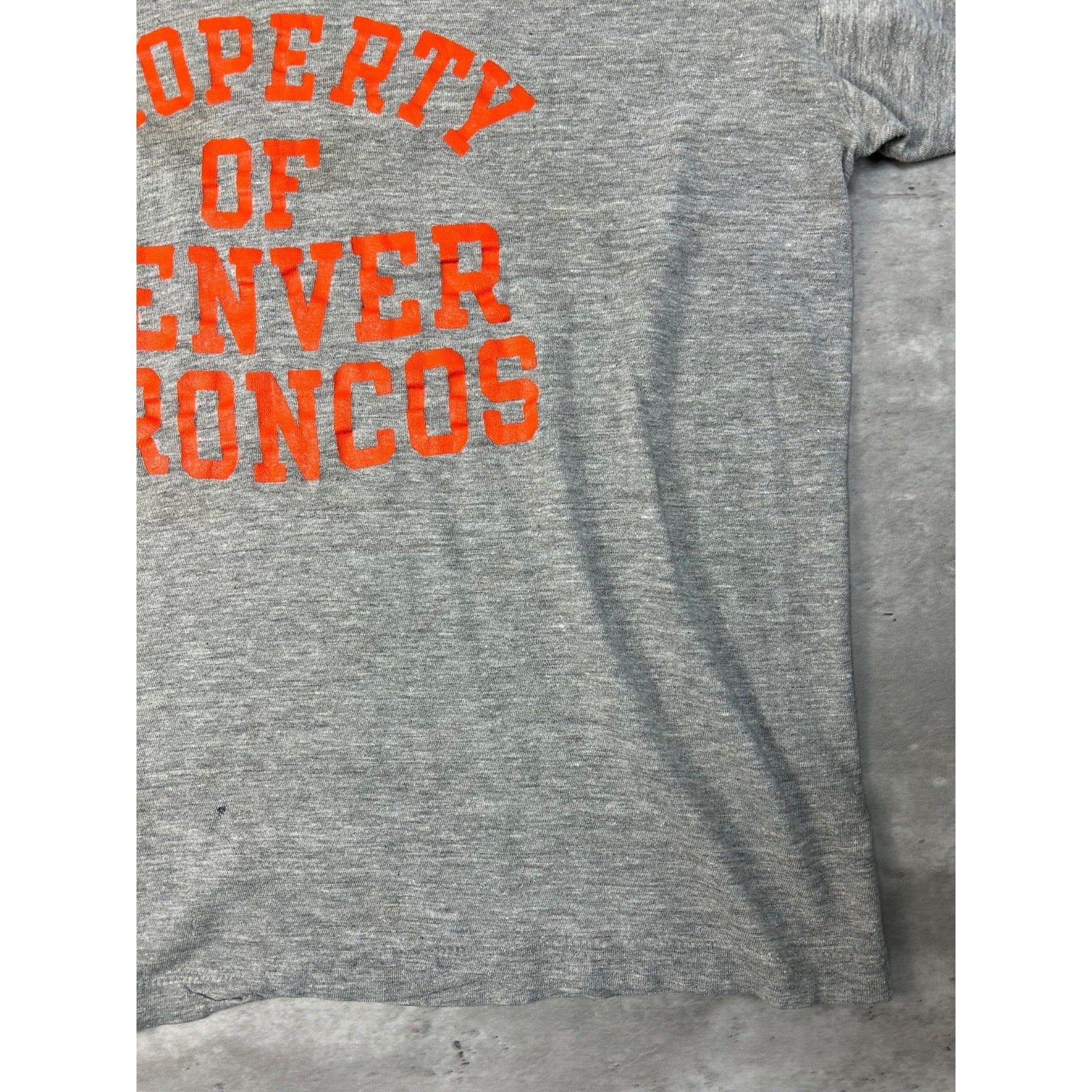 Vintage 80s Denver Broncos NFL Spellout Graphic Football Warmup T-Shirt Sz Large