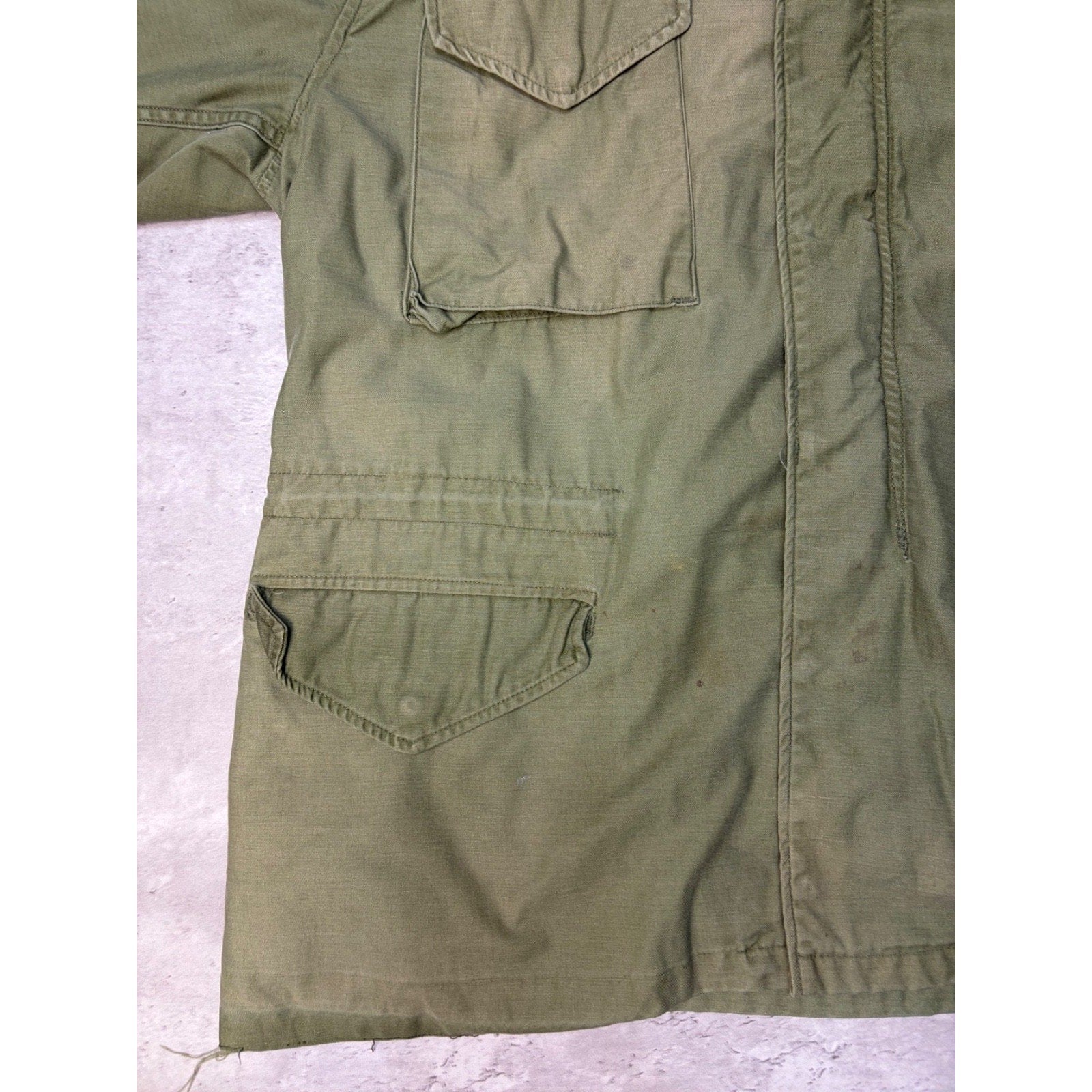 Vintage 1960s US Military M-65 Multi Pockey Long Jacket Size Large