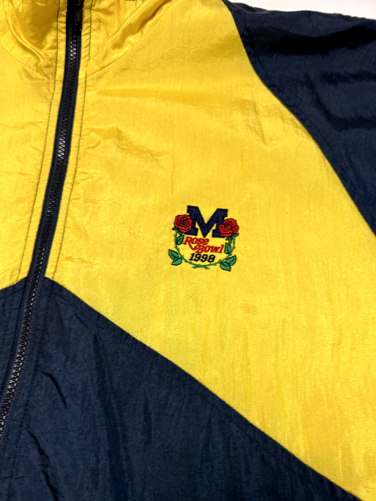 Vintage 1998 Michigan Wolverines NCAA Rose Bowl Champs Nylon Jacket Size Large