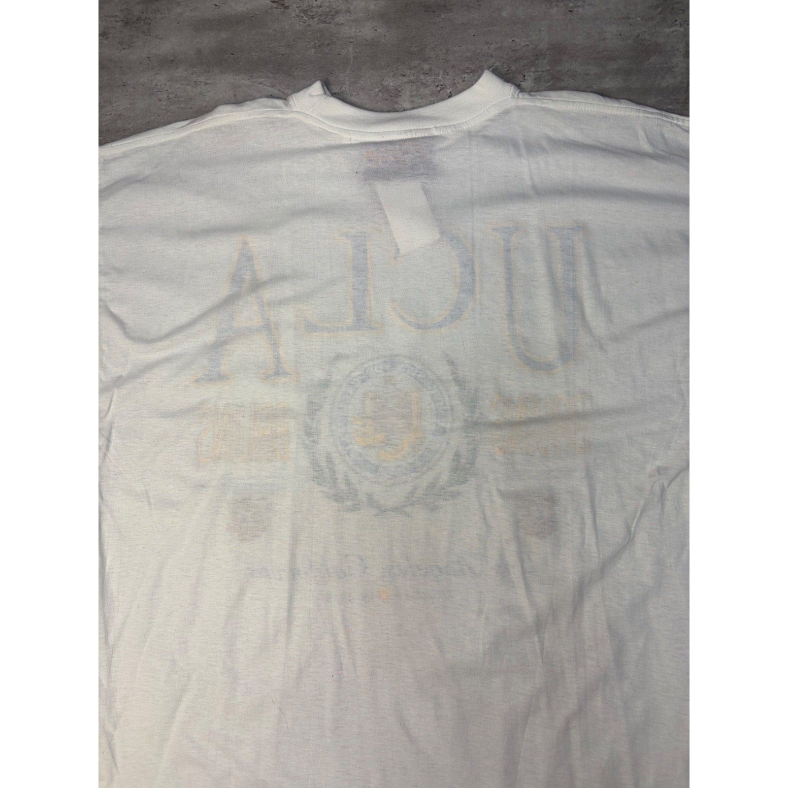 Vintage UCLA Bruins NCAA Graphic Crest Spellout T-Shirt Size Large