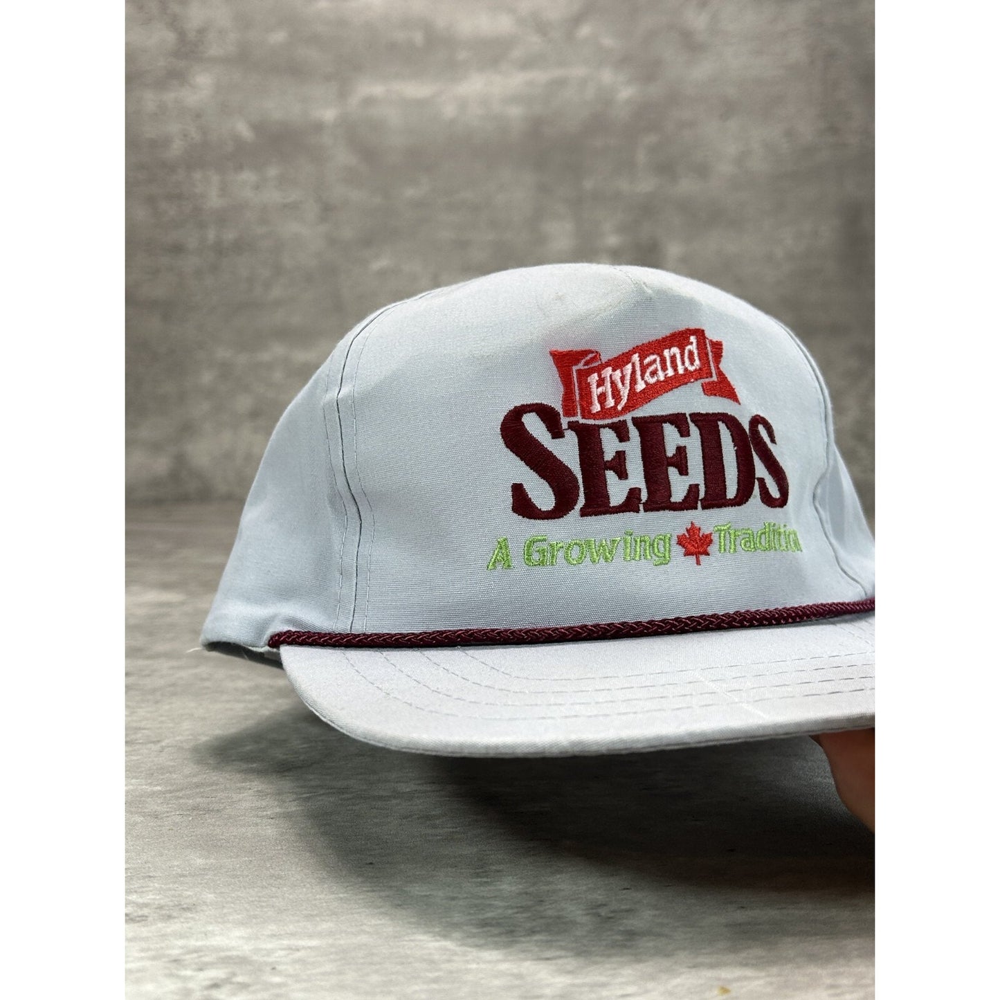 Vintage 90s Hyland Seeds Embroidered Spellout Snapback Hat OSFA Gray