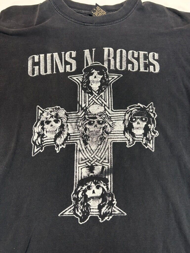 Vintage 2000s Guns n Roses Graphic Logo Spellout Rock Music Band T-Shirt Size L