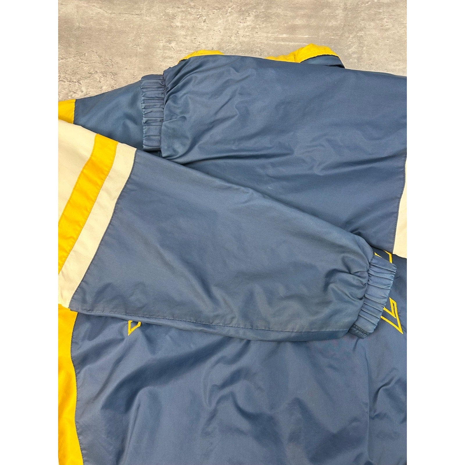 Vintage 90s Notre Dame Fighting Irish NCAA Starter Windbreaker Jacket Sz Medium