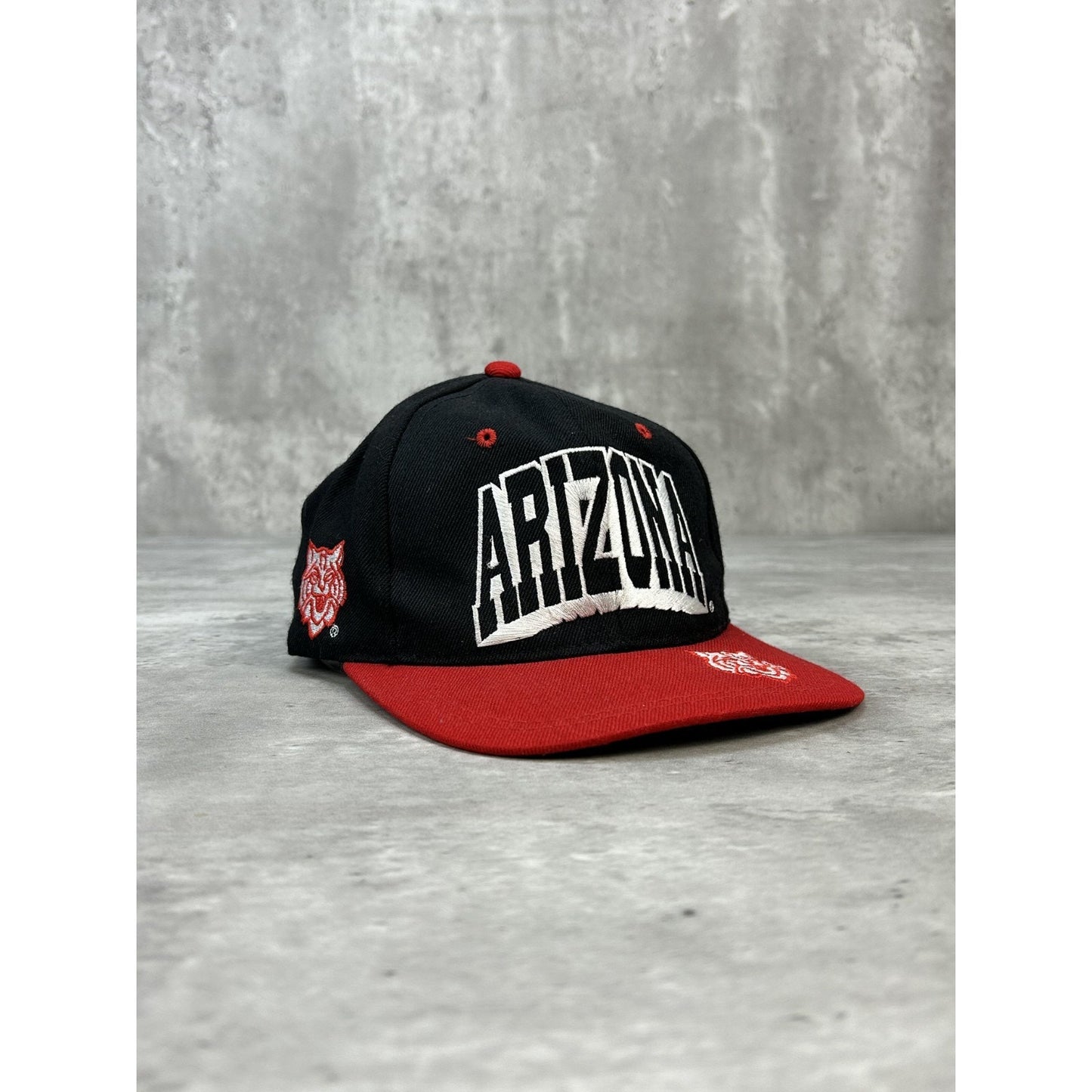 Vintage 90s Arizona Wildcats NCAA Embroidered Spellout Snapback Hat OSFA