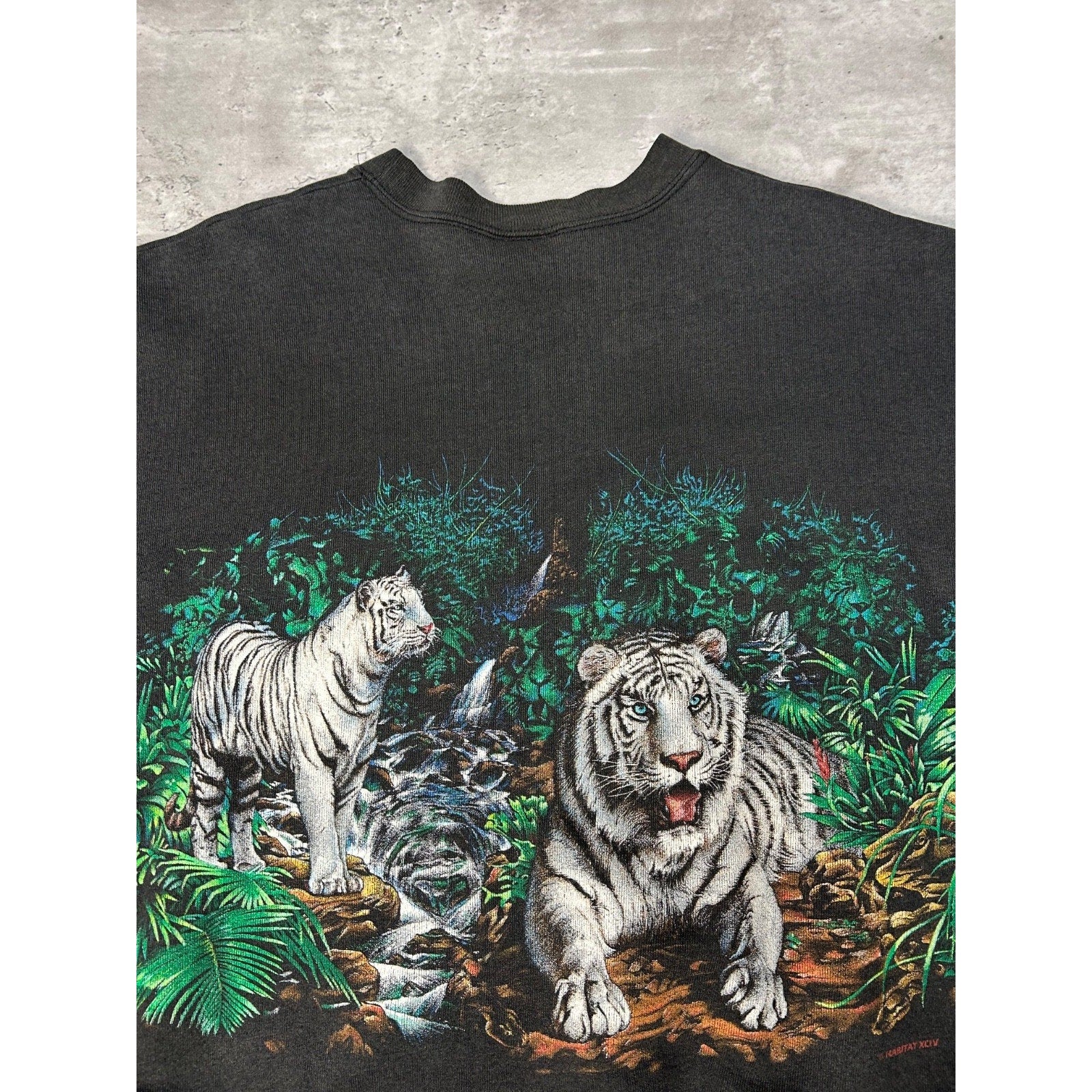 Vintage 90s White Tiger Animal Nature Jungle Graphic Sweatshirt Size Large