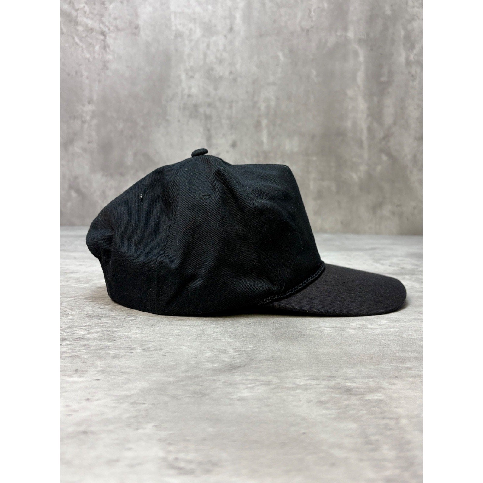 Vintage 80s/90s Blank Black Snapback Hat OSFA