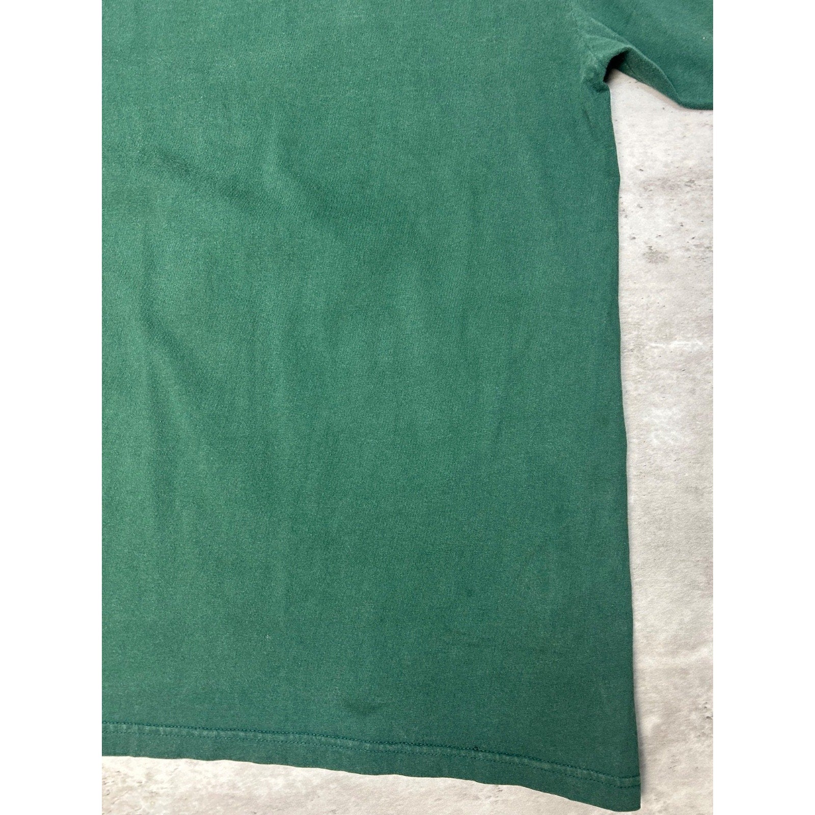 Vintage 1997 Green Bay Packers NFL Spellout Logo Graphic T-Shirt Size Large