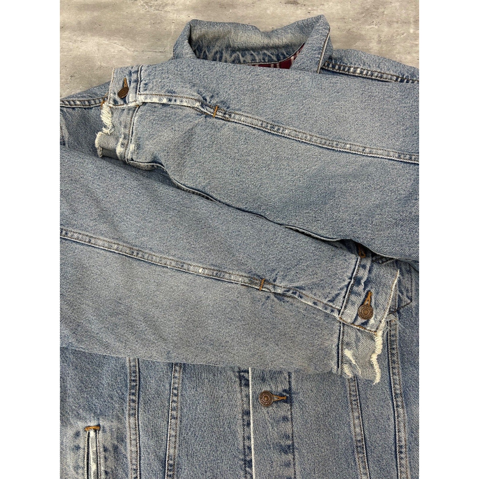 VTG 90s Levis Plaid Lined Red Tab Light Wash Denim Type 3 Trucker Jacket Size XL