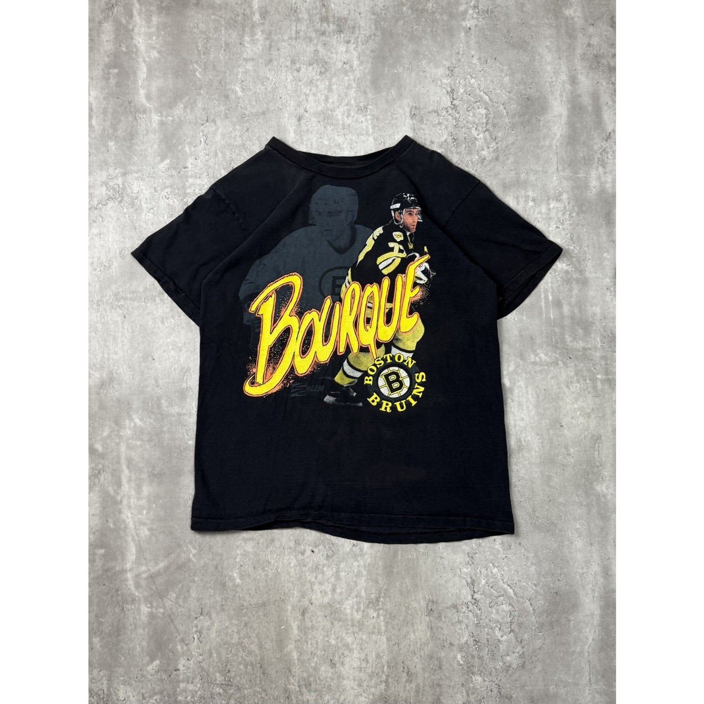 Vintage 90s Ray Bourque #77 Boston Bruins NHL Player Graphic T-Shirt Size Large