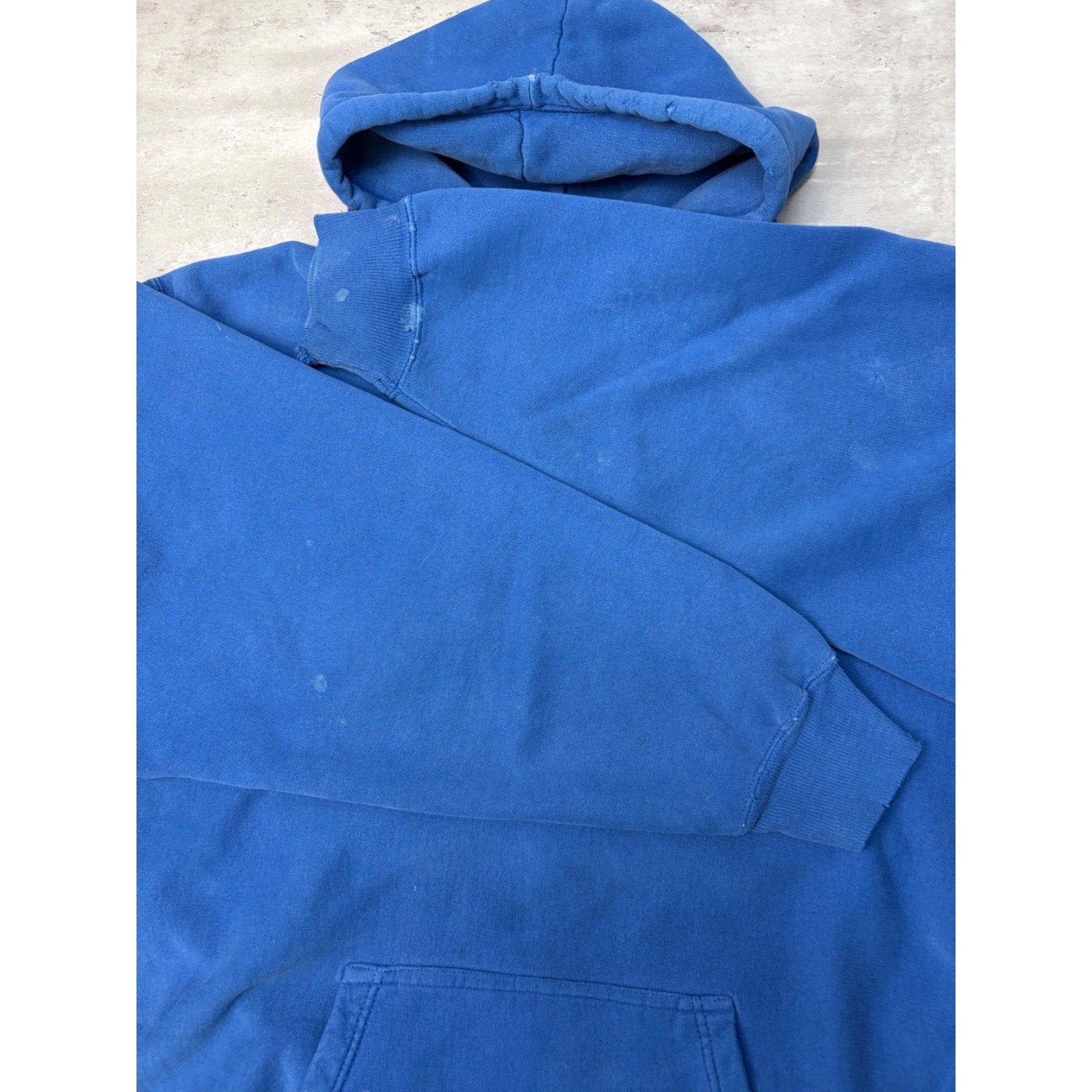 Vintage Uconn Huskies NCAA Embroidered Arc Spellout Hooded Sweatshirt Size XL