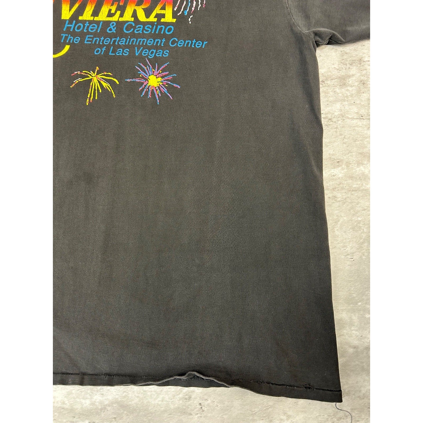 Vintage 90s Rivera Hotel & Casino Graphic Destination T-Shirt Size XL