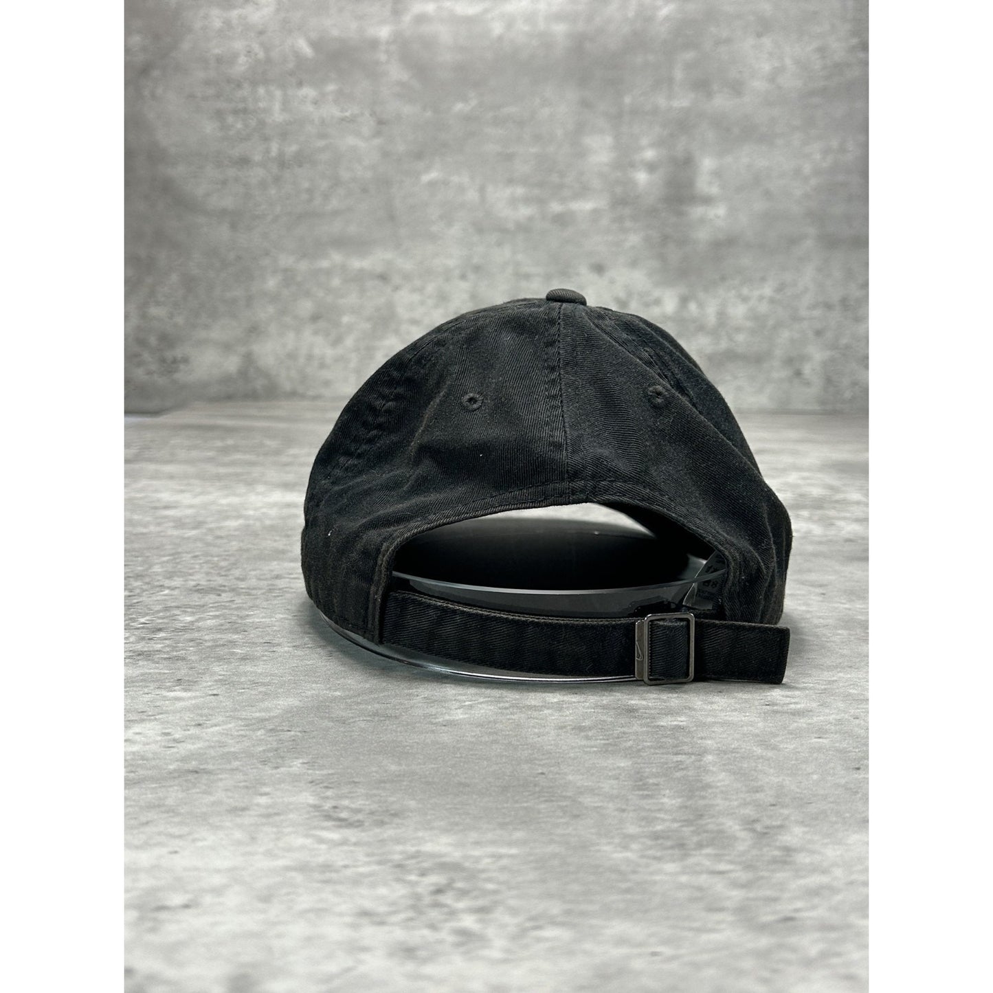VIntage 2000s Nike Embroidered Swoosh Strapback Hat OSFA Black