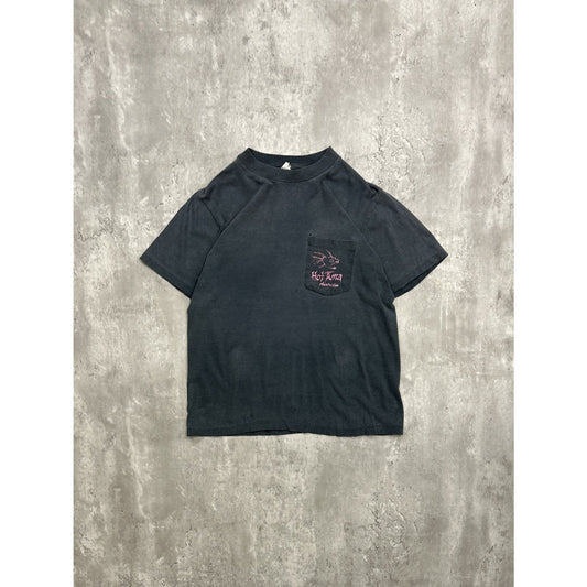 Vintage 90s Hot Tuna Australia Fish Graphic Destination T-Shirt Size Medium