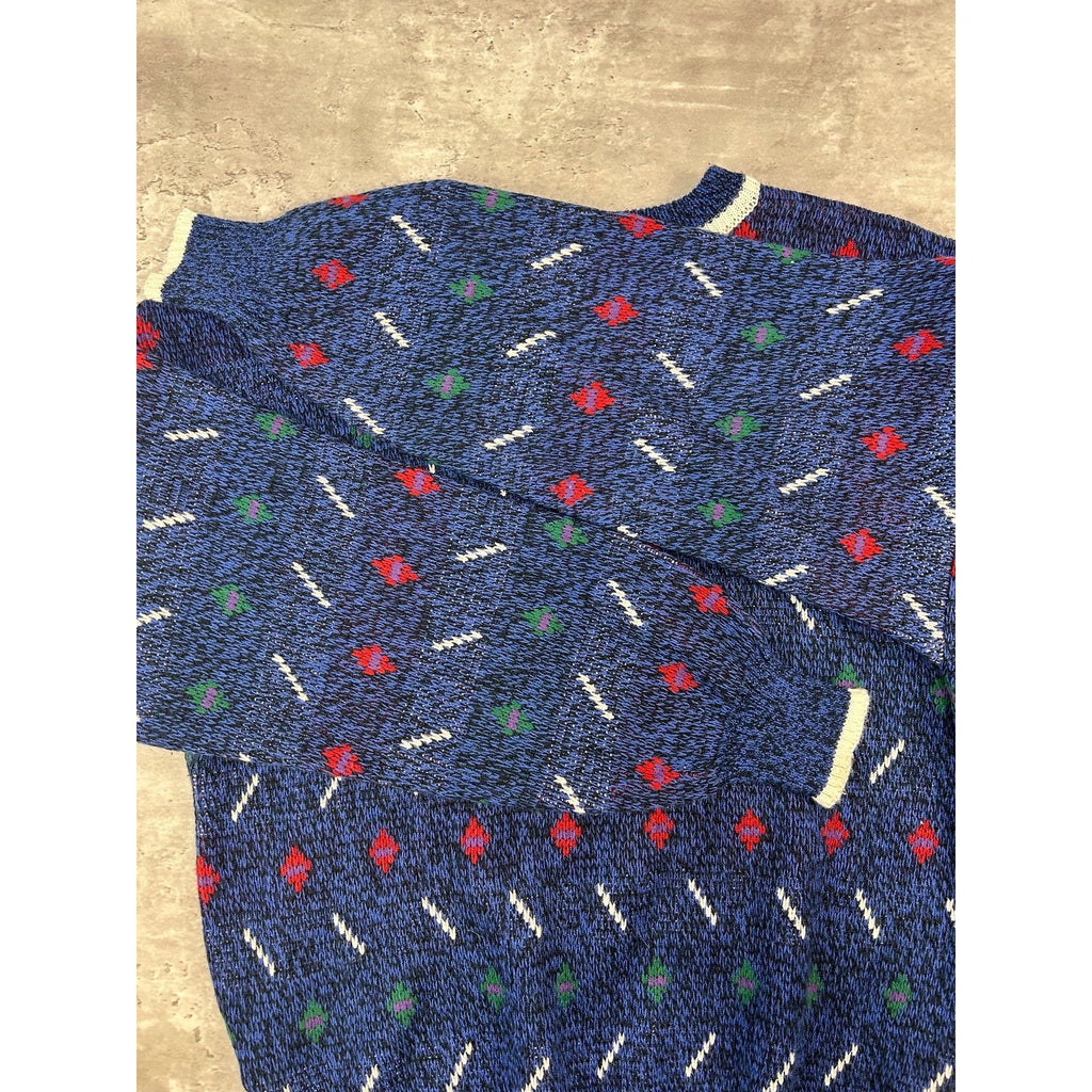 Vintage 90s Van Heusen Abstract Striped Pullover Knit Sweater Size Medium
