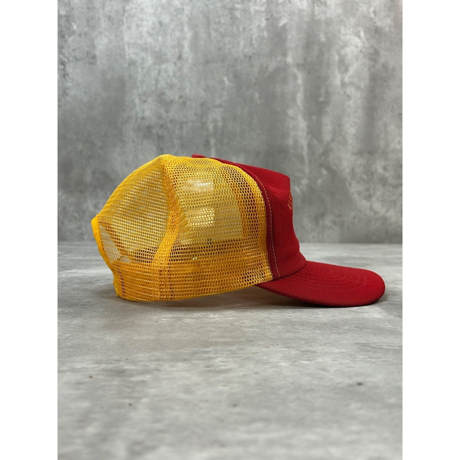 Vintage 80s/90s United States Marines Graphic Crest Trucker Snapback Hat OSFA