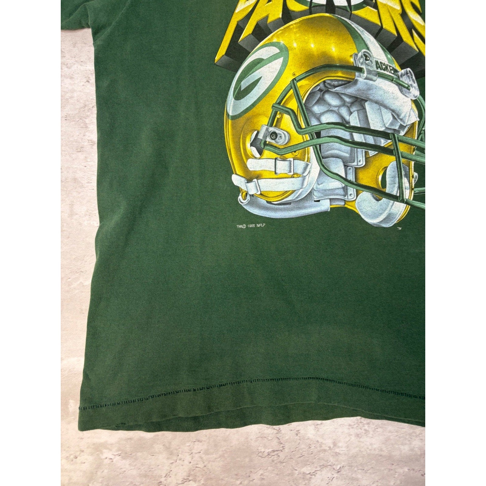 Vintage 1995 Green Bay Packers NFL Helmet Graphic Football T-Shirt Size XL