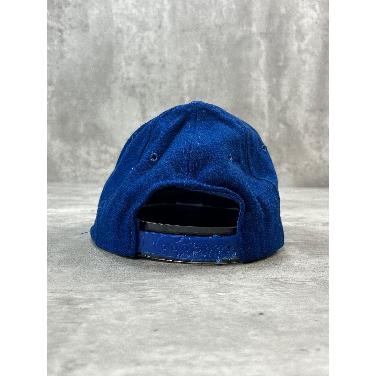 Vintage 90s Florida Gators NCAA Embroidered Script Spellout Snapback Hat OSFA