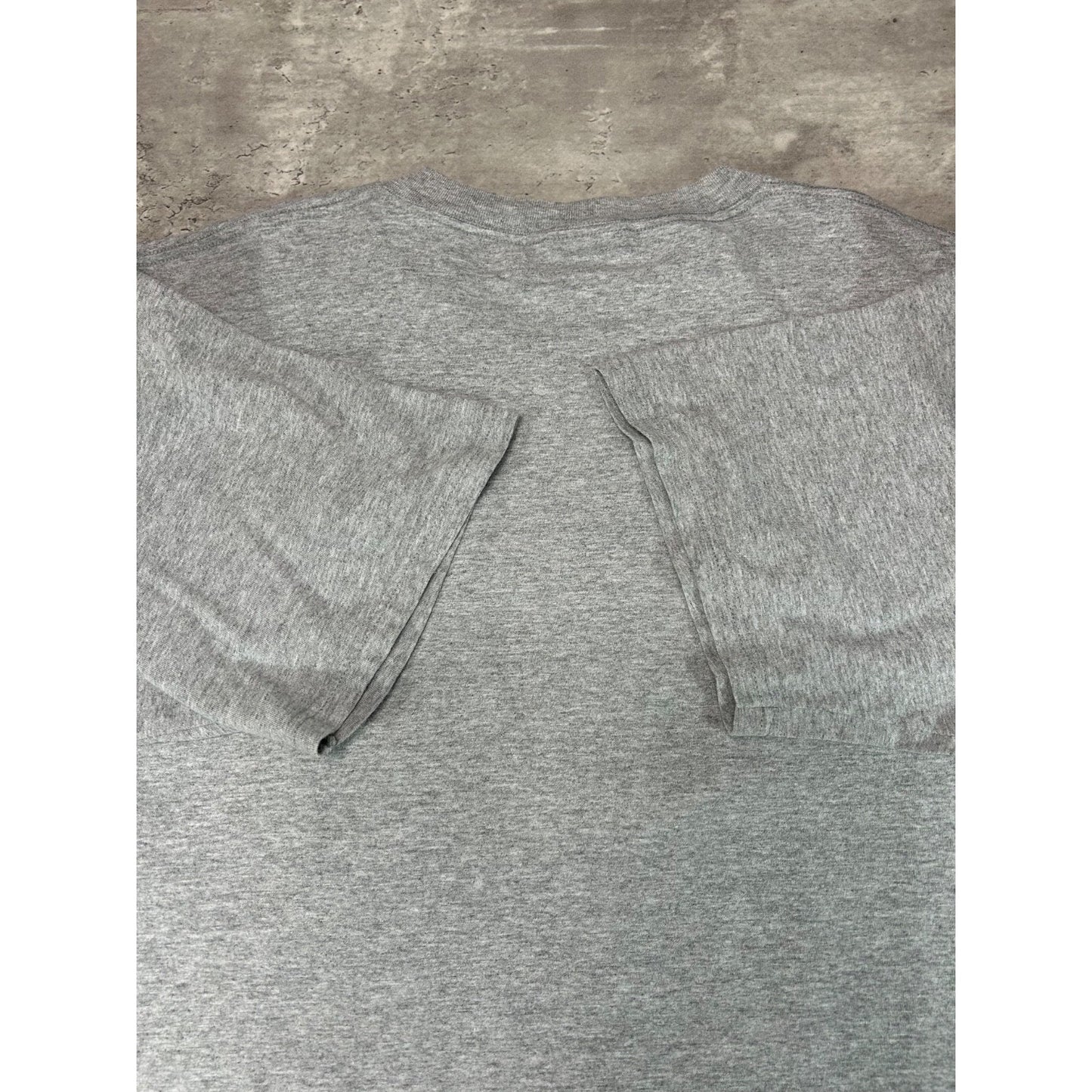 Vintage Cleveland Browns NFL Helmet Graphic Spellout Football T-Shirt Size 2XL